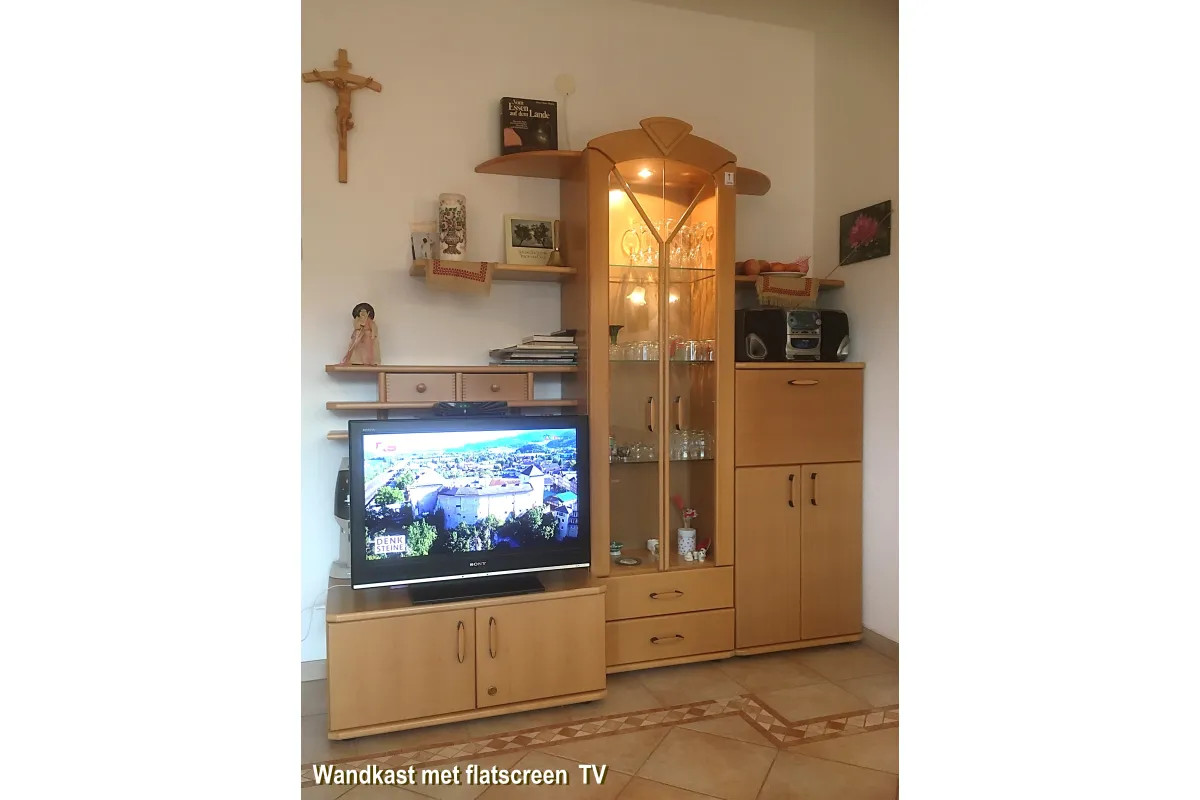 Flatscreen TV