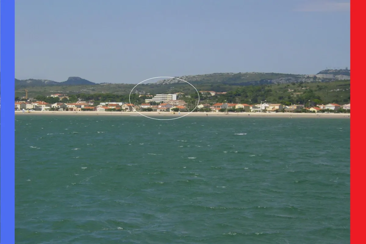 De Residence gezien vanaf de Middellandse Zee
