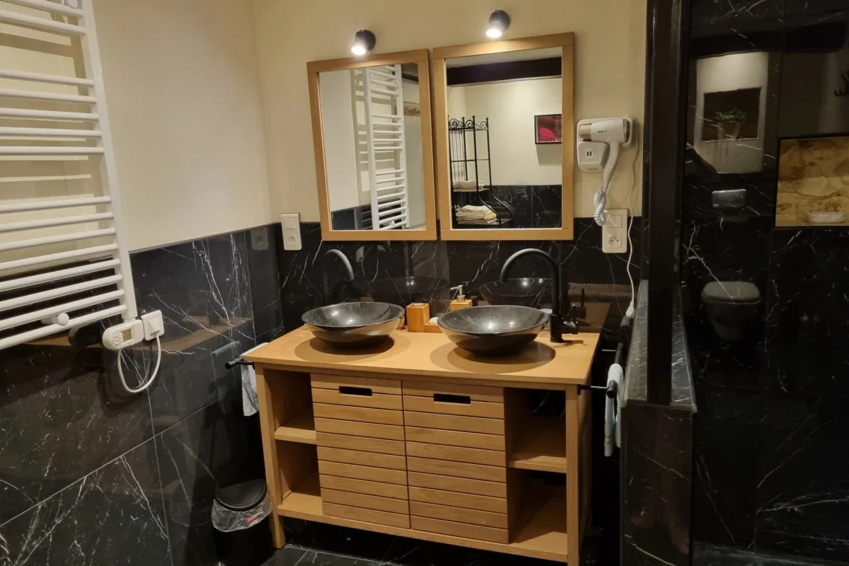 l'Écurie, badkamer 2