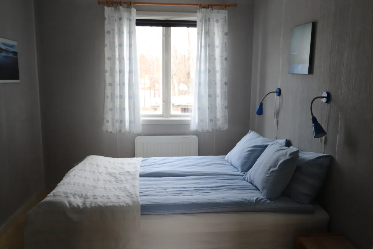 Hostel kamer 2p 1.60 bed met kleine eigen badkamer