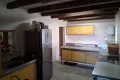 keuken bij multifunctionele ruimte.