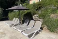 Villa Valbonne prive zwembad ligbedden - picknicktafel